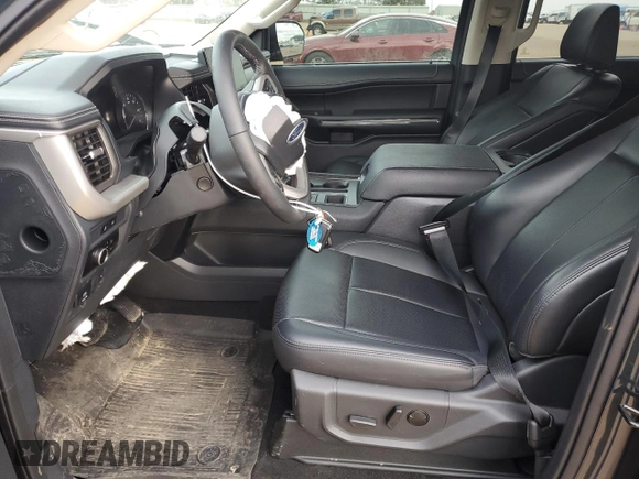2024 Ford Expedition XLT с VIN 1FMJU1H83REB03675, выставлен на аукционе Copart как лот 89360115 с пробегом 2 722 миль миль и Списание • Salvage title. История ставок и продаж доступна на DreamBid. Изображение 7.