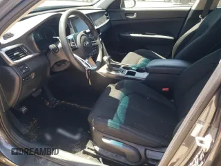 2020 Kia Optima LX z VIN 5XXGT4L38LG384583, wystawiony jako Copart lot #61817765 z przebiegiem 120 968 mil mil oraz Szkoda całkowita • Salvage title. Historia ofert i sprzedaży dostępna na DreamBid. Obrazek 7.