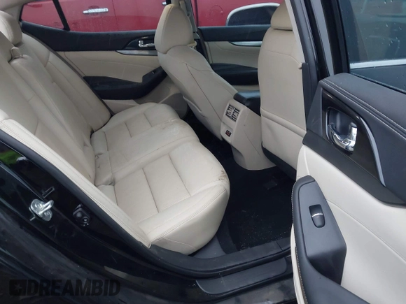 2019 Nissan Maxima Platinum z VIN 1N4AA6AV0KC379524, wystawiony jako IAAI lot #40862758 z przebiegiem 74 145 mil mil oraz . Historia ofert i sprzedaży dostępna na DreamBid. Obrazek 8.