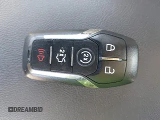 2013 Lincoln MKZ z VIN 3LN6L2GK9DR812595, wystawiony jako IAAI lot #42544413 z przebiegiem 196 159 mil mil oraz . Historia ofert i sprzedaży dostępna na DreamBid. Obrazek 11.