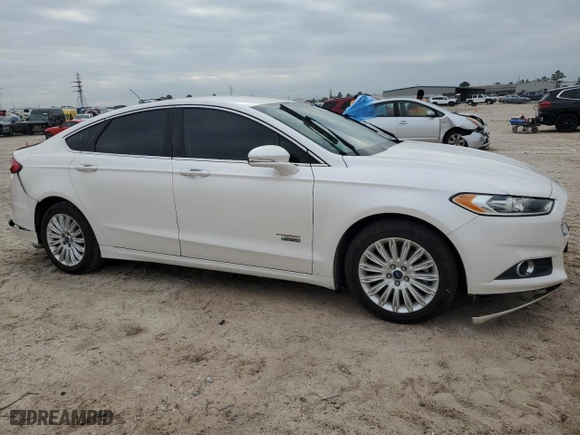 2014 Ford Fusion Energi SE Luxury with VIN 3FA6P0PU3ER379135, listed as a Copart auction lot 85667934 with 177,758 mi miles and Salvage Title. Bid and sale history available at carsss.com. Image 4.