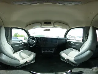 2012 Chevrolet Express Passenger 1LT z VIN 1GAZG1FAXC1179373, wystawiony jako IAAI lot #42348209 z przebiegiem 112 719 mil mil oraz . Historia ofert i sprzedaży dostępna na DreamBid. Obrazek 23.