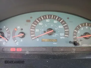 2003 Mitsubishi Galant ES z VIN 4A3AA46G03E042881, wystawiony jako Copart lot #61861195 z przebiegiem 139 049 mil mil oraz Czysty tytuł • Clean title. Historia ofert i sprzedaży dostępna na DreamBid. Obrazek 9.