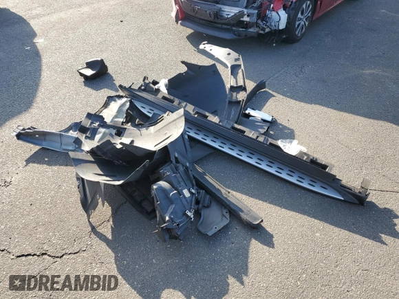 2019 Mercedes-Benz GLE 400 with VIN 4JGDA5GB4KB212891, listed as a Copart auction lot 51730735 with 77,710 mi miles and Salvage title. Bid and sale history available at DreamBid. Image 12.