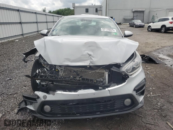 2021 Kia Forte LXS z VIN 3KPF24AD5ME334549, wystawiony jako Copart lot #57179825 z przebiegiem 43 544 mil mil oraz Szkoda całkowita • Salvage title. Historia ofert i sprzedaży dostępna na DreamBid. Obrazek 5.