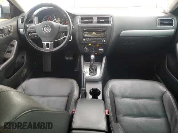 2014 Volkswagen Jetta SE z VIN 3VWD07AJ8EM238827, wystawiony jako Copart lot #43576355 z przebiegiem 87 159 mil mil oraz Szkoda całkowita • Salvage title. Historia ofert i sprzedaży dostępna na DreamBid. Obrazek 8.