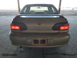 2005 Chevrolet Classic with VIN 1G1ND52F85M208015, listed as a Copart auction lot 86639654 with 92,491 mi miles and Salvage Title. Bid and sale history available at carsss.com. Image 6.