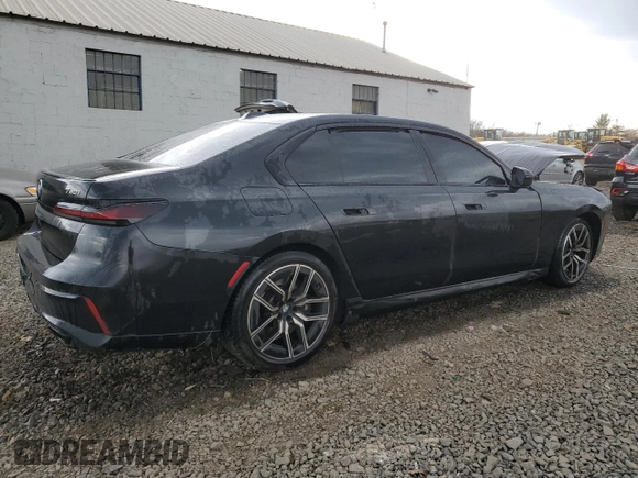 2023 BMW 7 Series 760i xDrive z VIN WBA33EJ00PCN22844, wystawiony jako Copart lot #47790414 z przebiegiem Nie podano mil oraz Szkoda całkowita • Salvage title. Historia ofert i sprzedaży dostępna na DreamBid. Obrazek 3.