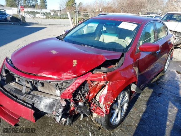 2013 Nissan Altima 2.5 SL with VIN 1N4AL3AP6DC287671, listed as a IAAI auction lot 41280880 with 233,029 mi miles. Bid and sale history available at carsss.com. Image 2.