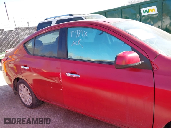 2014 Nissan Versa SV with VIN 3N1CN7AP5EL859231, listed as a IAAI auction lot 41766818 with 116,281 mi miles. Bid and sale history available at carsss.com. Image 6.