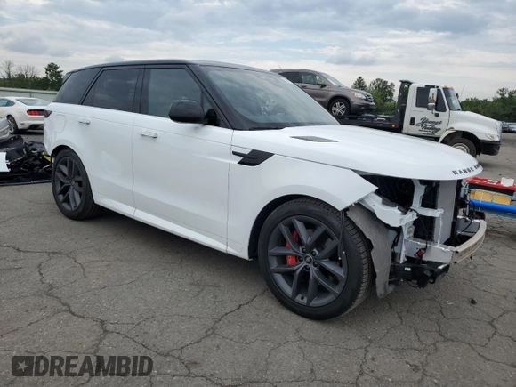 2024 Land Rover Range Rover Sport Dynamic SE with VIN SAL1L9FU3RA178480, listed as a Copart auction lot 63437934 with 4,583 mi miles and Salvage Title. Bid and sale history available at DreamBid. Image 4.