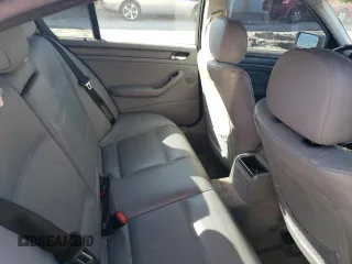 2003 BMW 3 Series 330i with VIN WBAEV53443KM31143, listed as a Copart auction lot 76634794 with 0 mi miles and Non Repairable. Bid and sale history available at carsss.com. Image 10.
