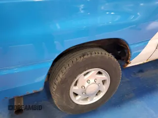 2013 Ford Econoline Cargo Commercial с VIN 1FTNE2EL5DDB27606, выставлен на аукционе IAAI как лот 42752120 с пробегом 122 369 миль миль и . История ставок и продаж доступна на DreamBid. Изображение 1.