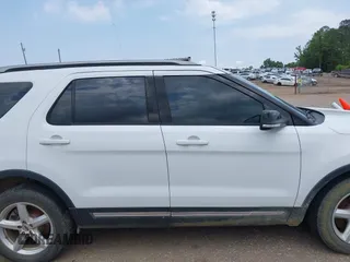 2017 Ford Explorer XLT z VIN 1FM5K8D88HGC80165, wystawiony jako IAAI lot #42178307 z przebiegiem 234 035 mil mil oraz . Historia ofert i sprzedaży dostępna na DreamBid. Obrazek 13.
