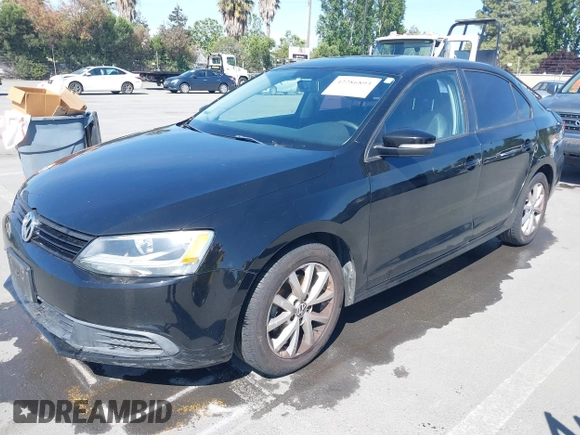 2012 Volkswagen Jetta SE с VIN 3VWDP7AJ2CM360172, выставлен на аукционе IAAI как лот 42286893 с пробегом 122 821 миль миль и . История ставок и продаж доступна на DreamBid. Изображение 2.