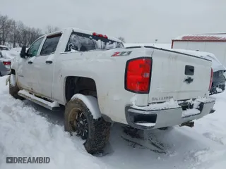 2014 Chevrolet Silverado 1500 LT with VIN 3GCUKREC3EG347070, listed as a IAAI auction lot 41246225 with 180,446 mi miles. Bid and sale history available at carsss.com. Image 3.