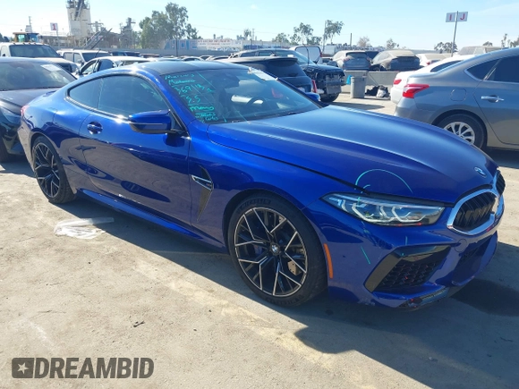 2020 BMW M8 z VIN WBSAE0C06LCD53214, wystawiony jako IAAI lot #38301455 z przebiegiem 20 410 mil mil oraz . Historia ofert i sprzedaży dostępna na DreamBid. Obrazek 1.