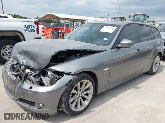 2011 BMW 3 Series 328i xDrive with VIN WBAUU3C52BA542337, listed as a IAAI auction lot 42141670 with 59,479 mi miles and . Bid and sale history available at DreamBid. Image 17.