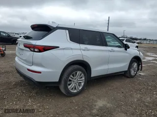 2024 Mitsubishi Outlander ES with VIN JA4J3UA84RZ043234, listed as a Copart auction lot 45034425 with 15,728 mi miles and Salvage Title. Bid and sale history available at carsss.com. Image 3.