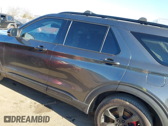 2020 Ford Explorer ST with VIN 1FM5K8GCXLGB71411, listed as a IAAI auction lot 41131576 with 72,162 mi miles. Bid and sale history available at carsss.com. Image 14.