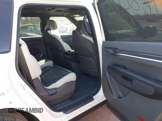 2024 Kia EV9 GT-Line with VIN KNDAEFS57R6051474, listed as a IAAI auction lot 41834080 with 5,447 mi miles. Bid and sale history available at carsss.com. Image 8.