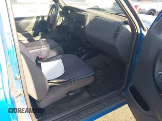 1999 Ford Ranger XLT z VIN 1FTYR14X3XPB39658, wystawiony jako IAAI lot #42762038 z przebiegiem 241 587 mil mil oraz . Historia ofert i sprzedaży dostępna na DreamBid. Obrazek 5.