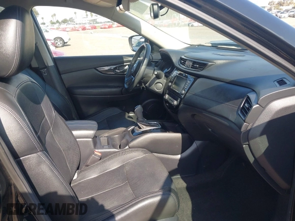 2019 Nissan Rogue SL with VIN 5N1AT2MT1KC833220, listed as a IAAI auction lot 42179936 with 82,232 mi miles and . Bid and sale history available at DreamBid. Image 5.
