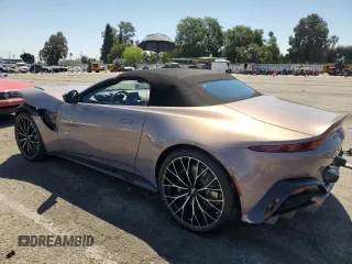 2023 Aston Martin Vantage z VIN SCFSMGBW0PGP08680, wystawiony jako Copart lot #49828114 z przebiegiem Nie podano mil oraz . Historia ofert i sprzedaży dostępna na DreamBid. Obrazek 2.