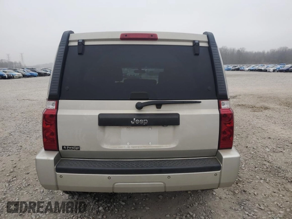 2008 Jeep Commander Sport with VIN 1J8HH48K98C153360, listed as a Copart auction lot 43622395 with 208,773 mi miles and Salvage title. Bid and sale history available at DreamBid. Image 6.