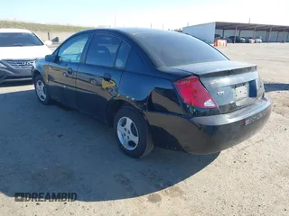 2005 Saturn ION ION 1 z VIN 1G8AG52F75Z127887, wystawiony jako IAAI lot #41421031 z przebiegiem 119 018 mil mil oraz . Historia ofert i sprzedaży dostępna na DreamBid. Obrazek 3.