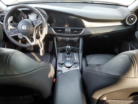 2018 Alfa Romeo Giulia Ti Sport with VIN ZARFAECN9J7566538, listed as a Copart auction lot 38345833 with 58,501 mi miles. Bid and sale history available at carsss.com. Image 8.
