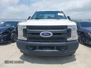 2019 Ford Super Duty F-250 SRW XL with VIN 1FDBF2A69KED44630, listed as a IAAI auction lot 42127168 with 70,738 mi miles. Bid and sale history available at carsss.com. Image 6.