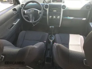 2005 Scion xB z VIN JTLKT324154018724, wystawiony jako Copart lot #55812565 z przebiegiem 117 745 mil mil oraz Szkoda całkowita • Salvage title. Historia ofert i sprzedaży dostępna na DreamBid. Obrazek 8.