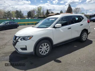 2017 Nissan Rogue SV z VIN KNMAT2MT8HP549007, wystawiony jako Copart lot #53566185 z przebiegiem 94 554 mil mil oraz Szkoda całkowita • Salvage title. Historia ofert i sprzedaży dostępna na DreamBid. Obrazek 1.