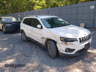 2021 Jeep Cherokee Latitude Lux with VIN 1C4PJMMX9MD223467, listed as a IAAI auction lot 40247430 with 67,991 mi miles and . Bid and sale history available at carsss.com. Image 1.