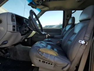 1998 Chevrolet Tahoe with VIN 1GNEK13R5WJ371083, listed as a Copart auction lot 76305624 with 186,100 mi miles and Clean Title. Bid and sale history available at carsss.com. Image 7.