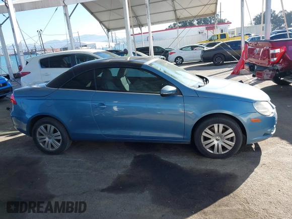 2010 Volkswagen Eos Komfort with VIN WVWBA7AH4AV018914, listed as a IAAI auction lot 41603640 with 86,748 mi miles and . Bid and sale history available at DreamBid. Image 13.