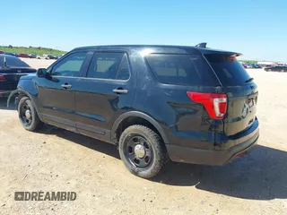 2017 Ford Police Interceptor Utility z VIN 1FM5K8ATXHGE30575, wystawiony jako IAAI lot #42070293 z przebiegiem 99 712 mil mil oraz . Historia ofert i sprzedaży dostępna na DreamBid. Obrazek 3.