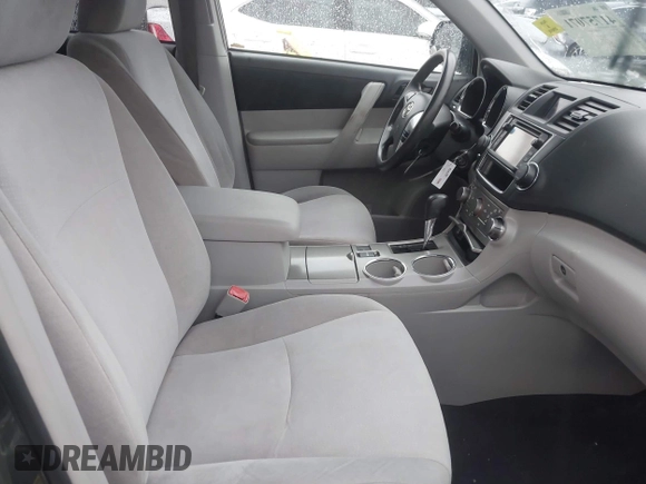 2013 Toyota Highlander with VIN 5TDZA3EHXDS032848, listed as a IAAI auction lot 41757071 with 143,774 mi miles and . Bid and sale history available at DreamBid. Image 5.