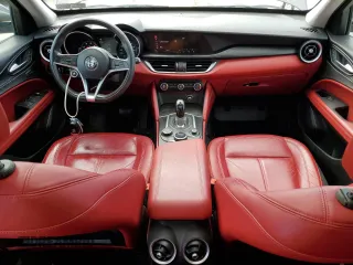 2018 Alfa Romeo Stelvio z VIN ZASFAKANXJ7B81315, wystawiony jako Copart lot #55528675 z przebiegiem 163 957 mil mil oraz Czysty tytuł • Clean title. Historia ofert i sprzedaży dostępna na DreamBid. Obrazek 8.