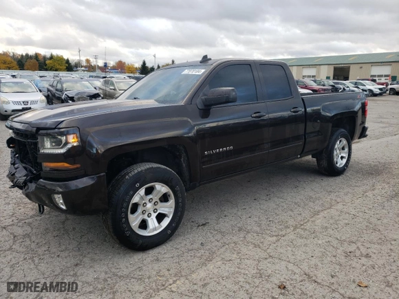 2018 Chevrolet Silverado 1500 LT with VIN 1GCVKREH7JZ217819, listed as a Copart auction lot 77070104 with 130,709 mi miles and Salvage Title. Bid and sale history available at carsss.com. Image 1.