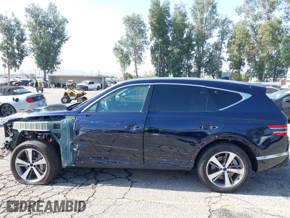 2024 Genesis GV80 with VIN KMUHCESC8RU185576, listed as a IAAI auction lot 42541291 with 17,908 mi miles and . Bid and sale history available at DreamBid. Image 15.