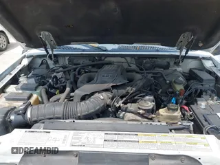 2000 Ford Explorer Eddie Bauer с VIN 1FMDU64E5YZB10754, выставлен на аукционе IAAI как лот 42410468 с пробегом 209 690 миль миль и . История ставок и продаж доступна на DreamBid. Изображение 10.