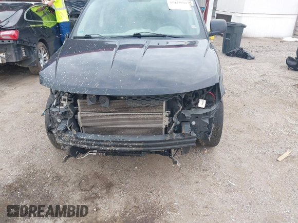 2011 Dodge Journey Crew with VIN 3D4PG3FG5BT505718, listed as a IAAI auction lot 42423904 with 185,902 mi miles and . Bid and sale history available at DreamBid. Image 6.