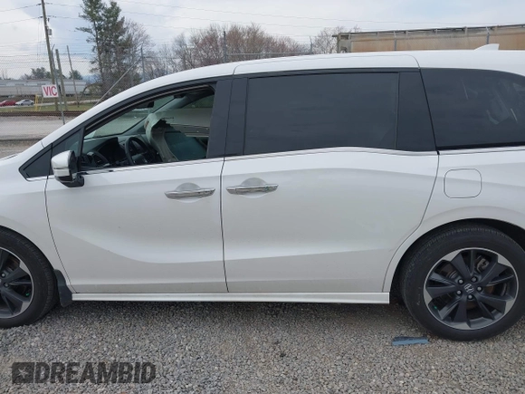2024 Honda Odyssey Elite with VIN 5FNRL6H91RB036962, listed as a IAAI auction lot 41780441 with 16,455 mi miles. Bid and sale history available at carsss.com. Image 15.