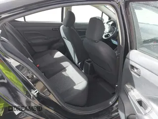 2022 Nissan Versa S z VIN 3N1CN8DV2NL827465, wystawiony jako IAAI lot #41693112 z przebiegiem 43 918 mil mil oraz . Historia ofert i sprzedaży dostępna na DreamBid. Obrazek 8.