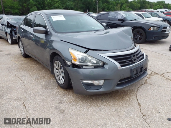 2015 Nissan Altima S with VIN 1N4AL3AP5FN888285, listed as a IAAI auction lot 42130532 with 174,510 mi miles and . Bid and sale history available at carsss.com. Image 1.