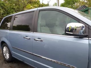 2013 Chrysler Town & Country Limited with VIN 2C4RC1GG5DR571731, listed as a IAAI auction lot 42028807 with 155,875 mi miles. Bid and sale history available at carsss.com. Image 13.