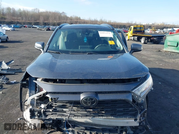 2020 Toyota RAV4 XLE with VIN 2T3P1RFV2LW130185, listed as a IAAI auction lot 42033372 with 98,667 mi miles and . Bid and sale history available at DreamBid. Image 12.