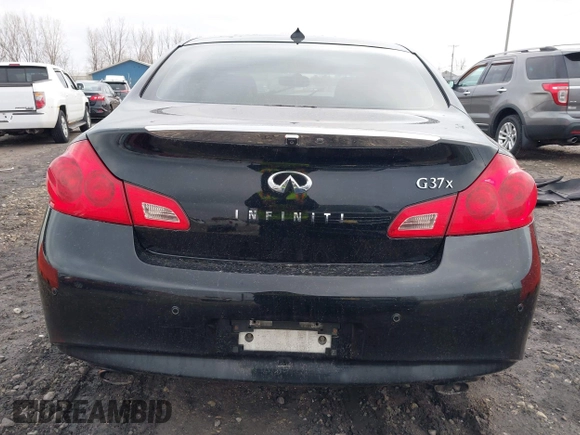 2011 Infiniti G37 x with VIN JN1CV6AR0BM352069, listed as a IAAI auction lot 42006766 with 195,827 mi miles. Bid and sale history available at carsss.com. Image 17.